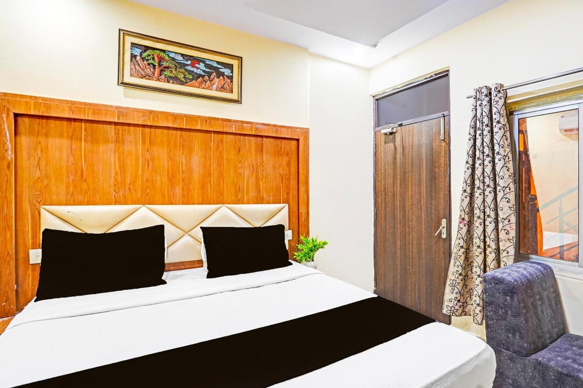 Super Hotel O Charbagh Formerly Khalsa Inn Lucknow Exterior photo